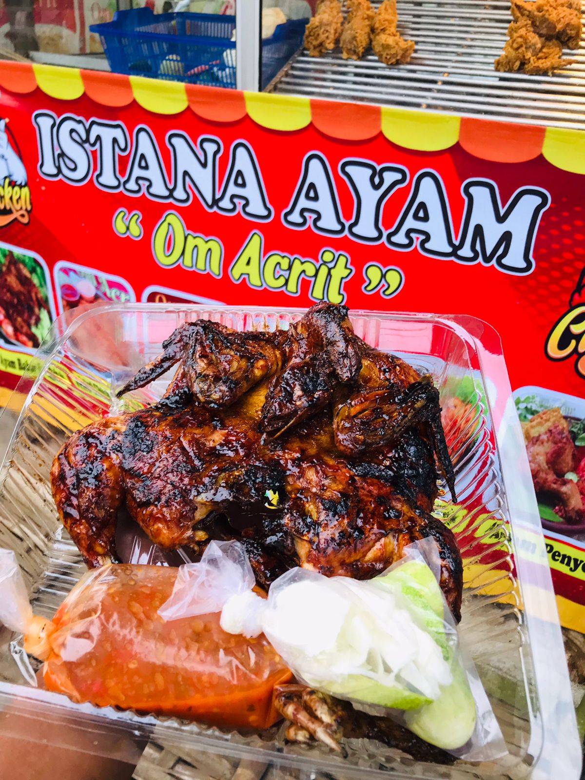 ISTANA AYAM OM ACRIT